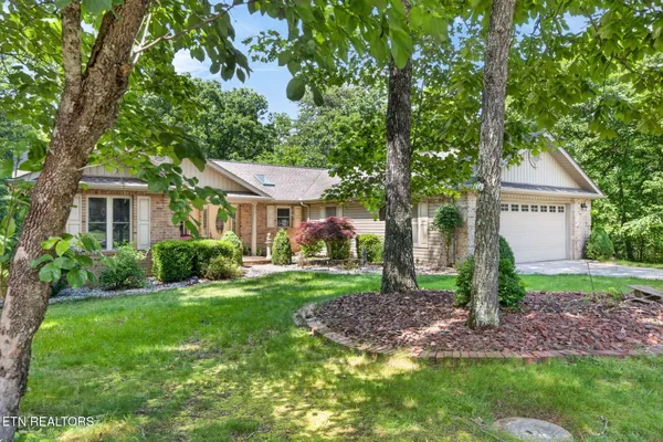 Property Slideshow image 3 of 48 | 657 lakeview dr, Crossville, TN, 38558