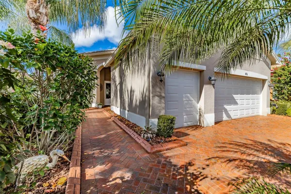 Property Slideshow image 3 of 91 | 4916 grand banks dr, Wimauma, FL, 33598