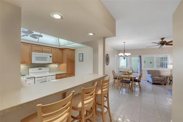 Property Slideshow image 3 of 45 | 3200 ne 36th st 319, Fort Lauderdale, FL, 33308