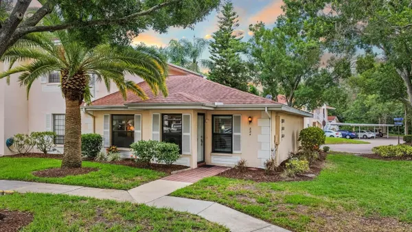 Property Slideshow image 2 of 60 | 324 kelsey way 4, Sun City Center, FL, 33573