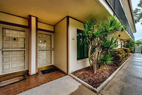 Property Slideshow image 3 of 45 | 6219 palma del mar blvd 114, St Petersburg, FL, 33715