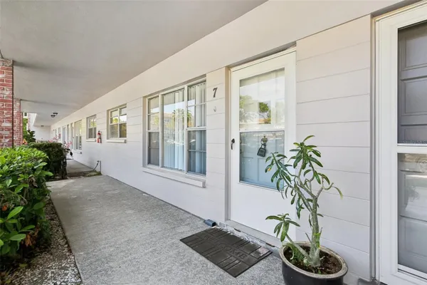 Property Slideshow image 3 of 28 | 2461 rhodesian dr 7, Clearwater, FL, 33763