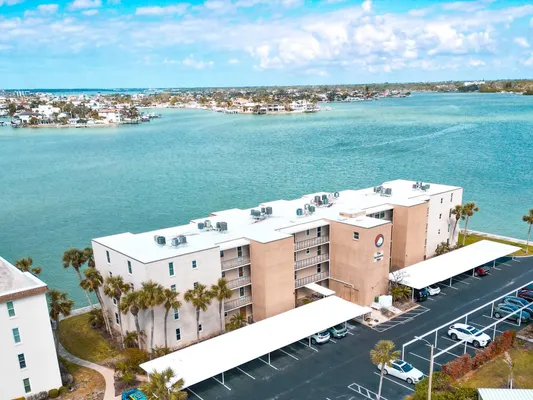 Property Slideshow image 2 of 28 | 7910 sun island dr 305, South Pasadena, FL, 33707