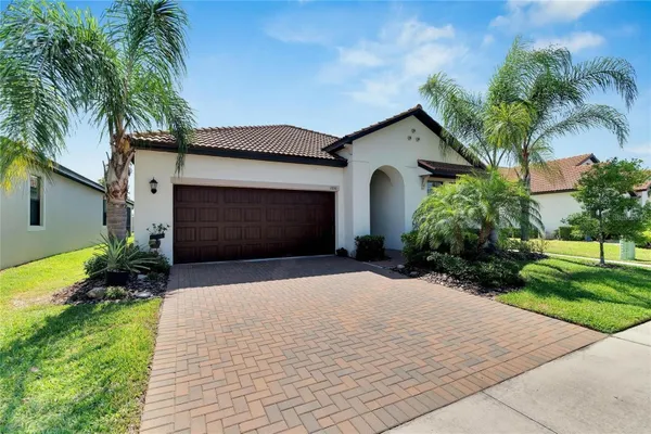 Property Slideshow image 2 of 49 | 16840 whisper elm st, Wimauma, FL, 33598