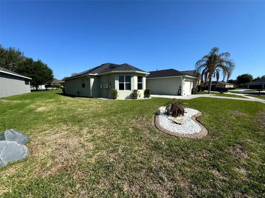 Property Slideshow image 3 of 50 | 26712 augusta springs cir, Leesburg, FL, 34748