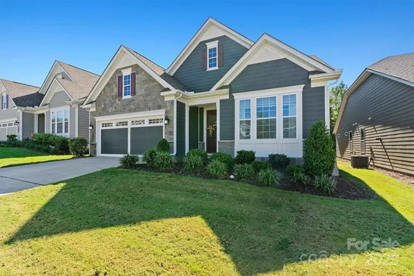 Property Slideshow image 3 of 48 | 12508 old iron ln, Charlotte, NC, 28215