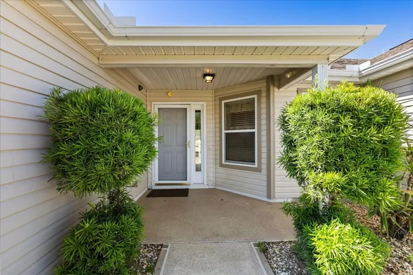 Property Slideshow image 2 of 48 | 2467 ambler cir, The Villages, FL, 32162