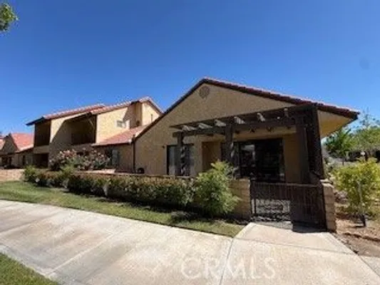 Property Slideshow image 3 of 25 | 19218 elm dr, Apple Valley, CA, 92308