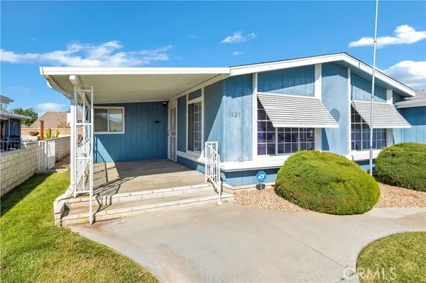 Property Slideshow image 2 of 41 | 1625 brentwood way, Hemet, CA, 92545