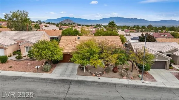 Property Slideshow image 3 of 32 | 10312 bent brook pl, Las Vegas, NV, 89134