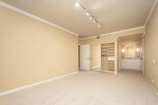 Property Slideshow image 3 of 5 | 1 baldwin ave 1008, San Mateo, CA, 94401