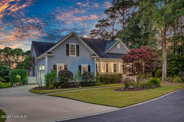 Property Slideshow image 2 of 77 | 1504 jupiter hills cir, Wilmington, NC, 28411