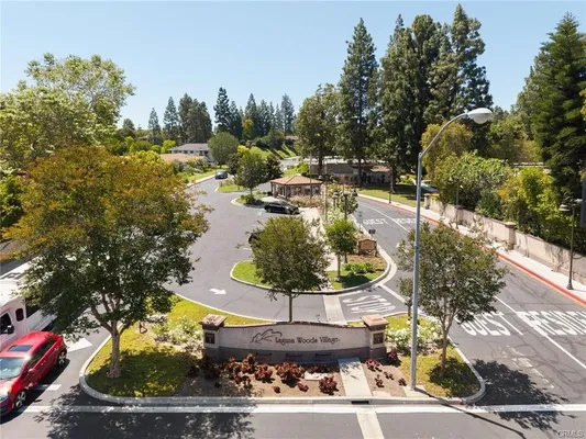 Property Slideshow image 2 of 7 | 3168 via vista n, Laguna Woods, CA, 92637