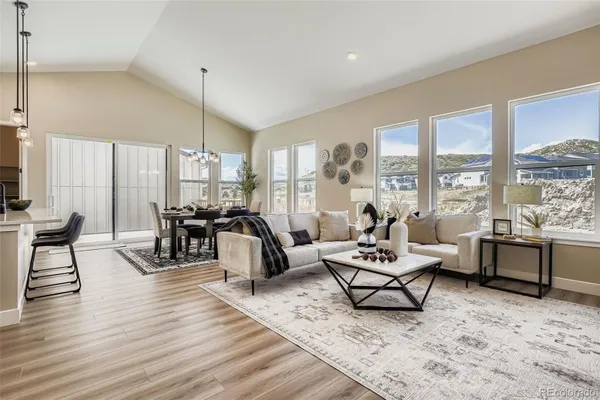 Property Slideshow image 3 of 36 | 2011 grayside cir, Castle Rock, CO, 80109