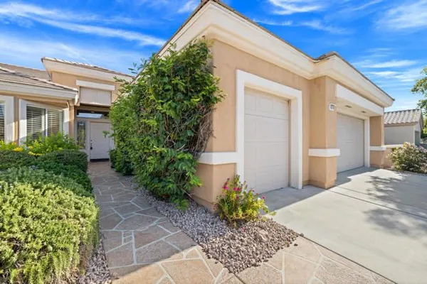 Property Slideshow image 3 of 37 | 78270 estancia dr, Palm Desert, CA, 92211