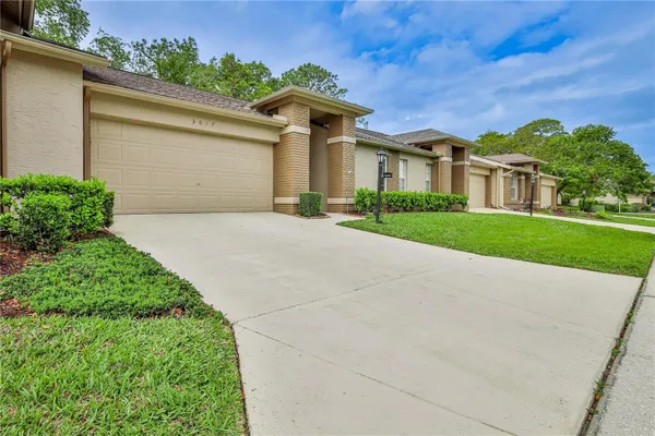 Property Slideshow image 3 of 48 | 3017 whispering pines ct, Spring Hill, FL, 34606