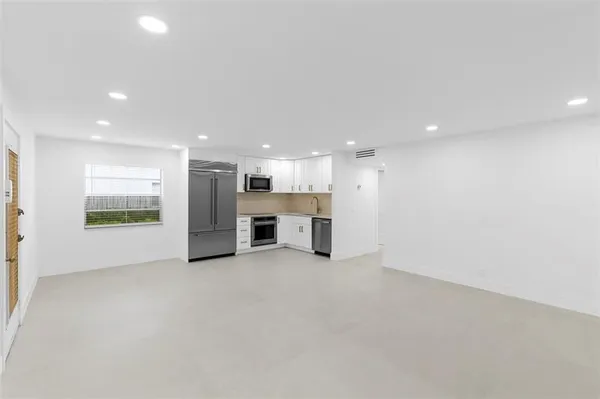 Property Slideshow image 2 of 27 | 924 flanders t # 924, Delray Beach, FL, 33484