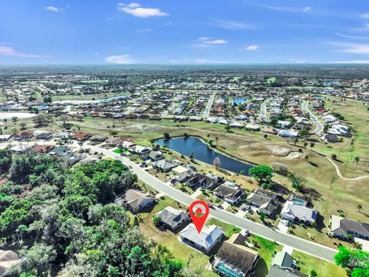 Property Slideshow image 3 of 60 | 1929 new bedford dr, Sun City Center, FL, 33573