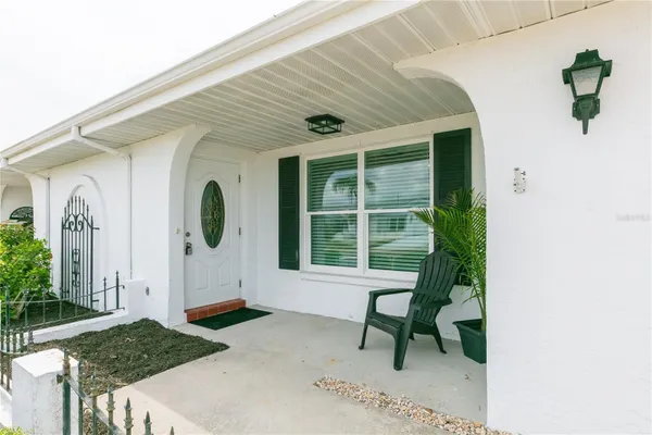 Property Slideshow image 3 of 36 | 1616 bentwood dr, Sun City Center, FL, 33573