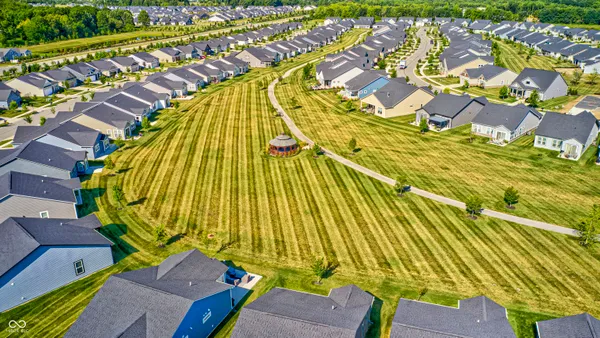 Property Slideshow image 3 of 32 | 2552 old rosebud ln, Westfield, IN, 46074