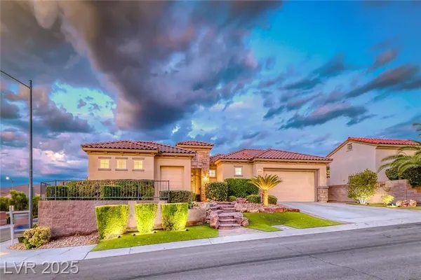 Property Slideshow image 3 of 67 | 2142 sandstone cliffs dr, Henderson, NV, 89044
