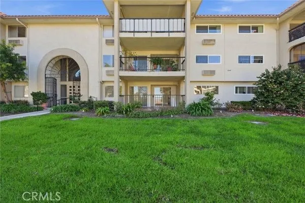 Property Slideshow image 2 of 53 | 3243 san amadeo 1f, Laguna Woods, CA, 92637