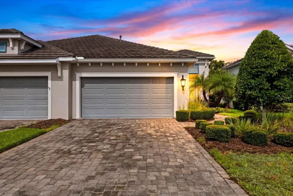 Property Slideshow image 3 of 69 | 3036 sky blue cv, Lakewood Ranch, FL, 34211