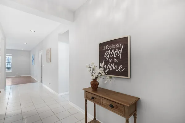 Property Slideshow image 2 of 17 | 3123 appaloosa way, Grayslake, IL, 60030