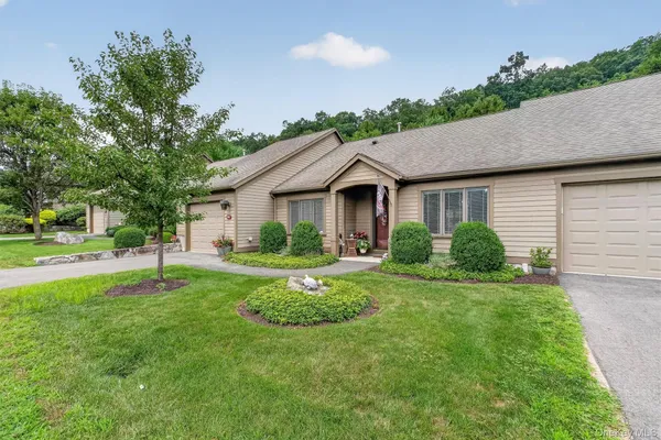 Property Slideshow image 2 of 43 | 904 heritage hls b, Somers, NY, 10589