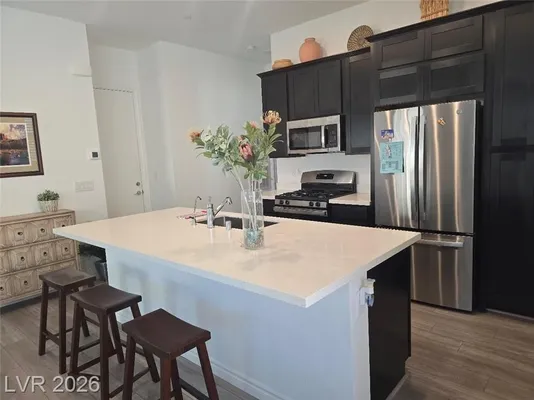 Property Slideshow image 3 of 43 | 905 belleforte ln, Las Vegas, NV, 89138