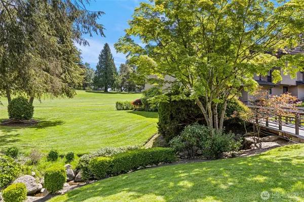 Property Slideshow image 3 of 40 | 10800 glen acres dr t16, Seattle, WA, 98168