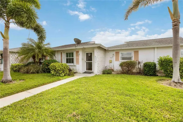 Property Slideshow image 2 of 51 | 112 the corso # 112, Venice, FL, 34285