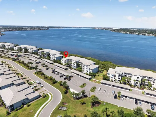 Property Slideshow image 3 of 53 | 1020 tidewater shores loop 301, Bradenton, FL, 34208