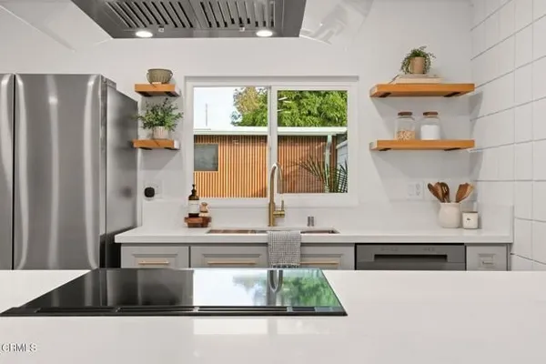 Property Slideshow image 3 of 37 | 241 e fiesta grn, Port Hueneme, CA, 93041