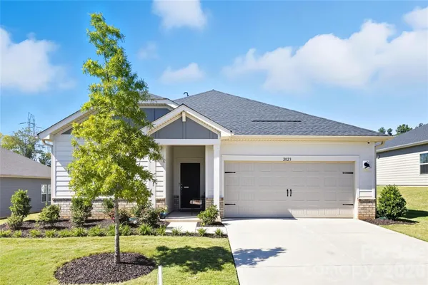 Property Slideshow image 3 of 43 | 2023 merida st, Charlotte, NC, 28214