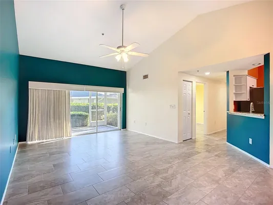 Property Slideshow image 2 of 58 | 6330 green oak cir # 6330, Bradenton, FL, 34203