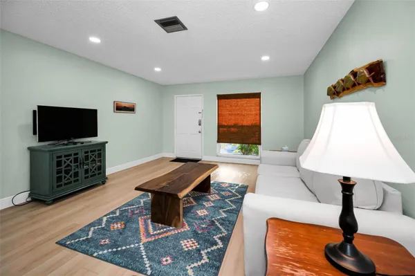 Property Slideshow image 3 of 45 | 859 oxford ct, Dunedin, FL, 34698