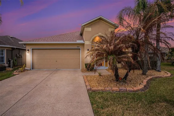Property Slideshow image 2 of 33 | 9524 rolling cir, San Antonio, FL, 33576