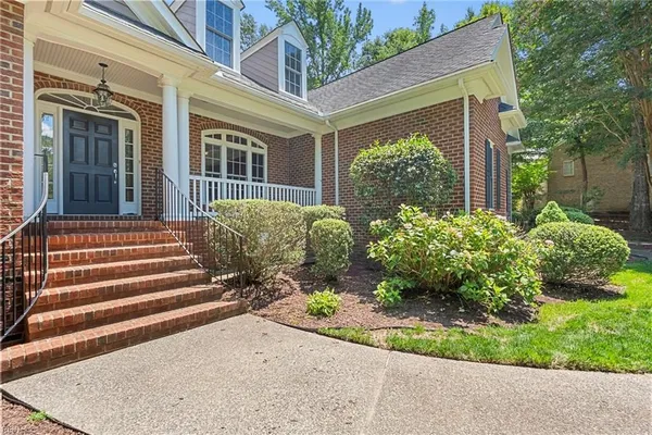 Property Slideshow image 2 of 50 | 104 new market, Williamsburg, VA, 23188