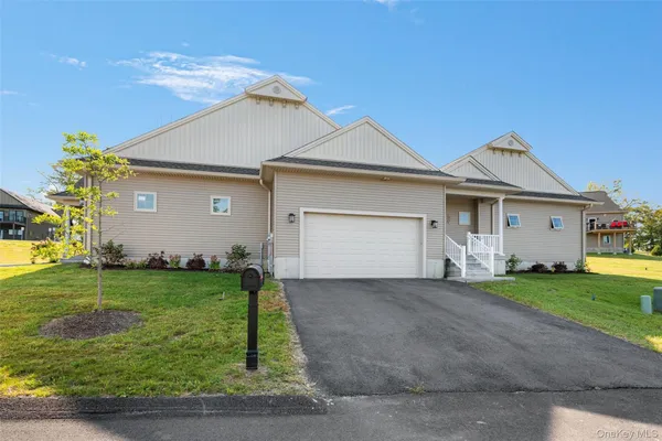 Property Slideshow image 2 of 45 | 27 ottaway ln, Campbell Hall, NY, 10916