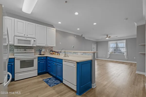 Property Slideshow image 2 of 42 | 395 s crow creek dr 1518, Calabash, NC, 28467