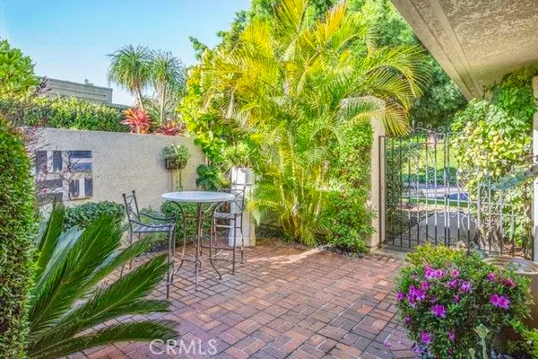 Property Slideshow image 3 of 44 | 5544 rayo del sol b, Laguna Woods, CA, 92637