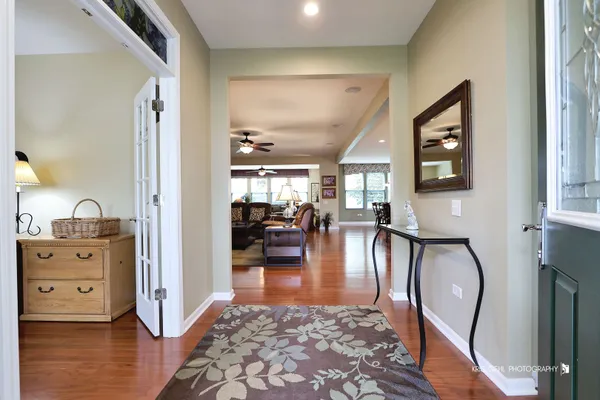 Property Slideshow image 3 of 28 | 3569 canton cir, Mundelein, IL, 60060