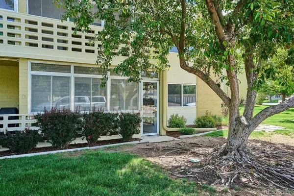 Property Slideshow image 2 of 27 | 610 s alton way 11a, Denver, CO, 80247