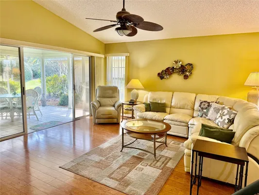 Property Slideshow image 3 of 38 | 714 harrington lake dr 1, Venice, FL, 34293
