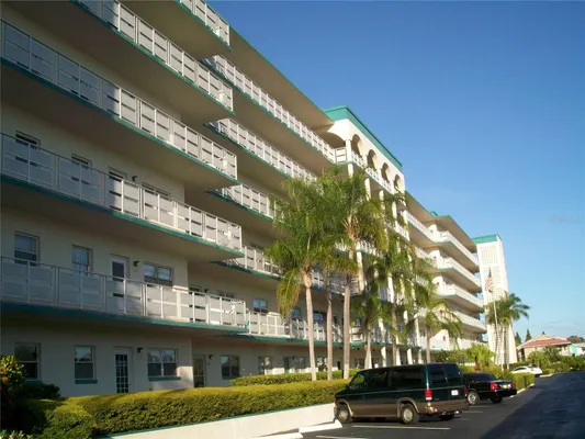 Property Slideshow image 2 of 36 | 2960 59th st 311, Gulfport, FL, 33707