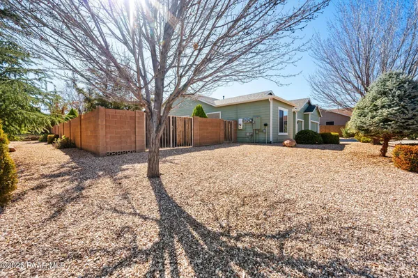 Property Slideshow image 2 of 46 | 7708 n siesta sunset ln, Prescott Valley, AZ, 86315