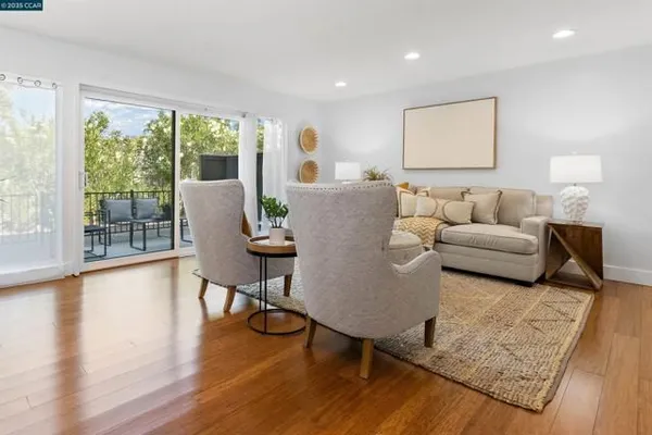 Property Slideshow image 2 of 29 | 1101 singingwood ct apt 4, Walnut Creek, CA, 94595