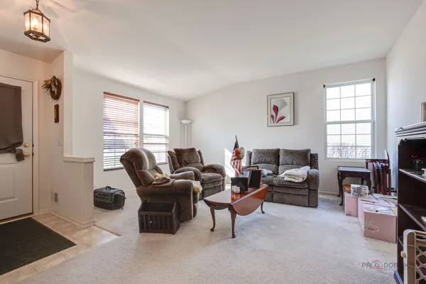 Property Slideshow image 3 of 24 | 651 s essington dr, Round Lake, IL, 60073