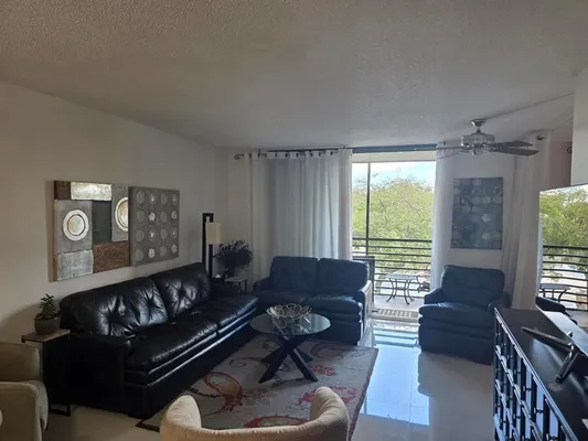 Property Slideshow image 3 of 41 | 1101 colony point cir 304, Pembroke Pines, FL, 33026
